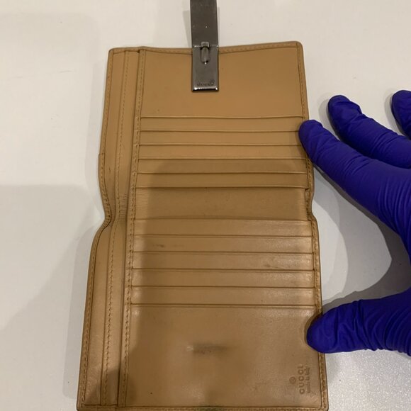 Gucci Beige Leather Bifold Wallet Sku#84861 (gently used) - Picture 7 of 13